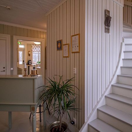 Rosenhill Bed & Breakfast Grebbestad Exterior foto
