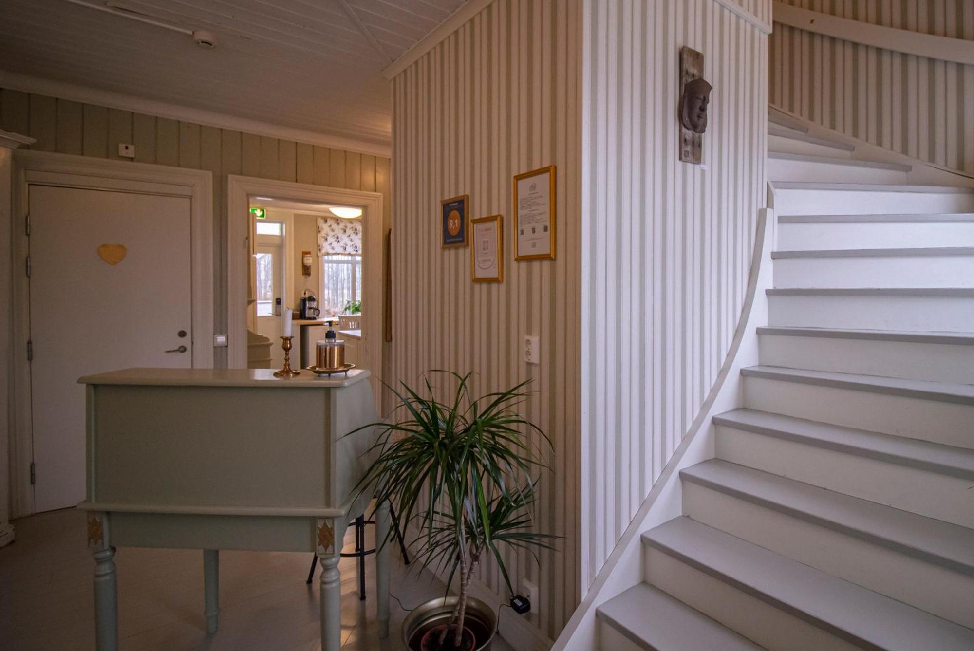 Rosenhill Bed & Breakfast Grebbestad Exterior foto