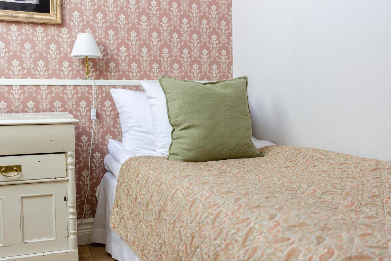 Rosenhill Bed & Breakfast Grebbestad Exterior foto