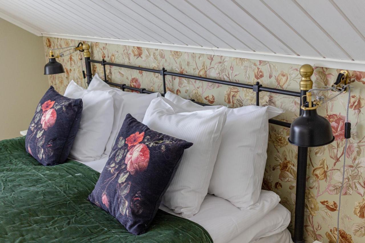 Rosenhill Bed & Breakfast Grebbestad Exterior foto