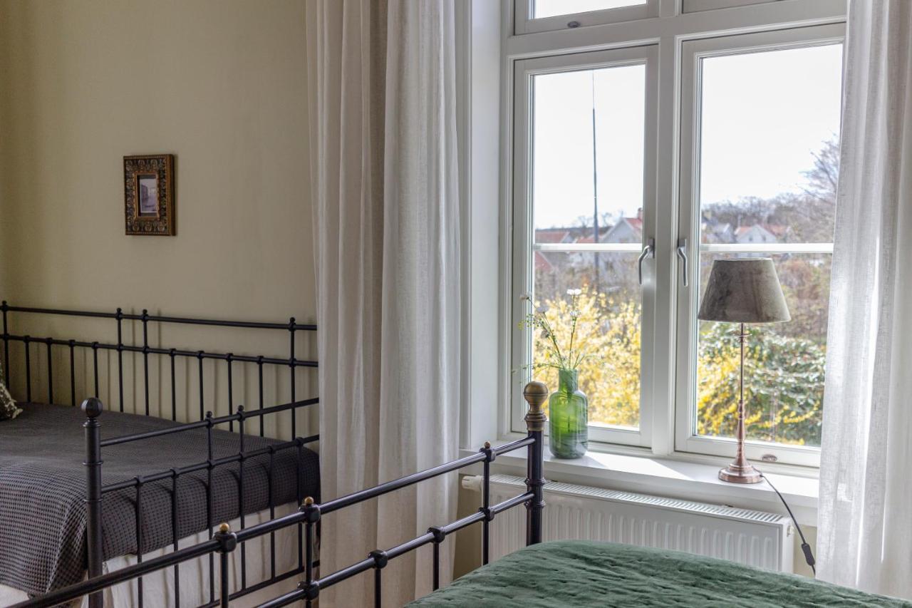 Rosenhill Bed & Breakfast Grebbestad Exterior foto