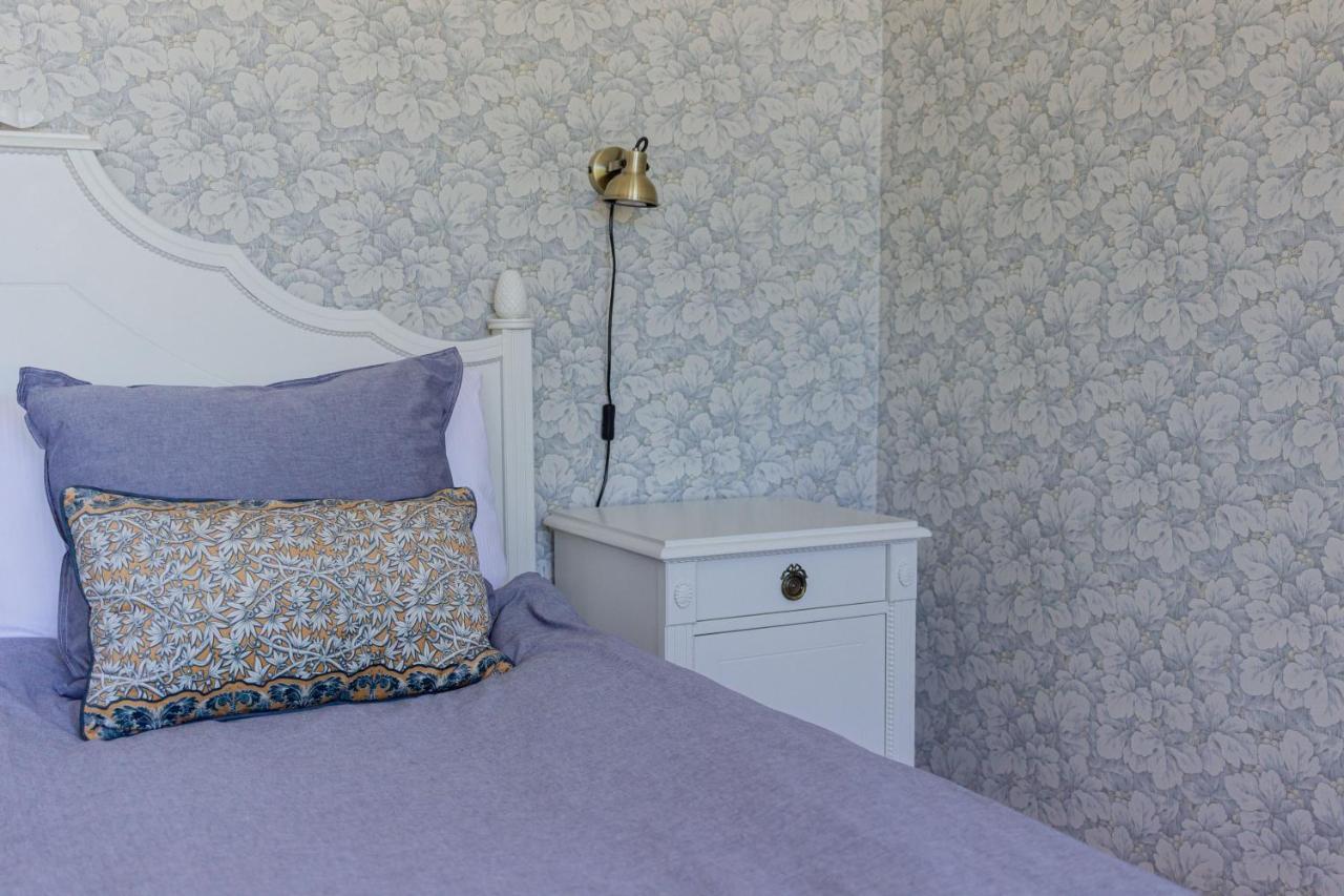Rosenhill Bed & Breakfast Grebbestad Exterior foto